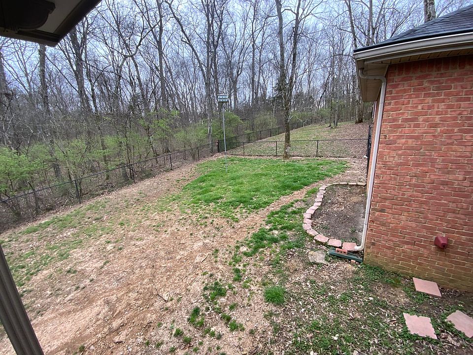 1st image of 521 Spring Hill Dr