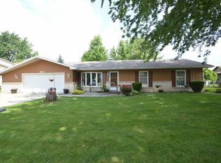 1810 Maple Ln, Garrett, IN 46738