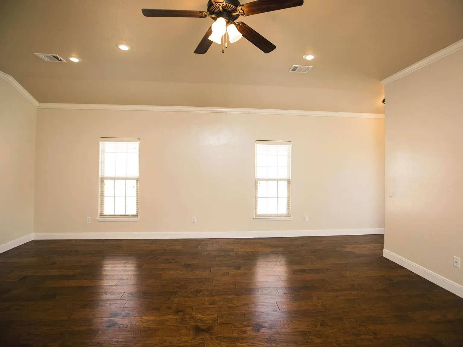 Oakcrest Townhomes — Photo 4