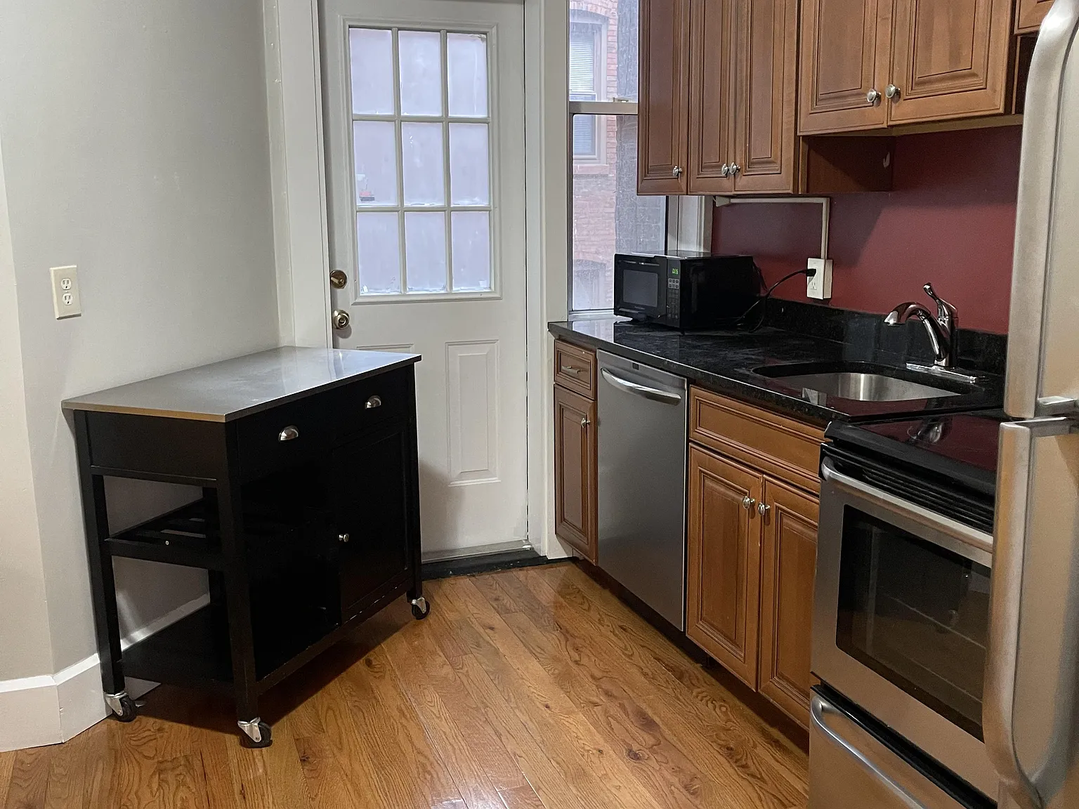 3 bed, $3,600 — Photo 4