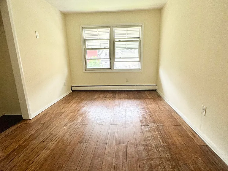 85 Bogart Ave #2 — Photo 10