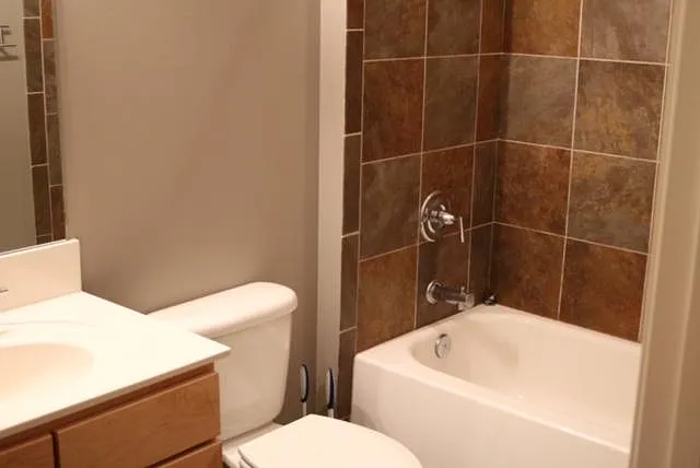 3000 Vanderbilt Pl — Photo 8