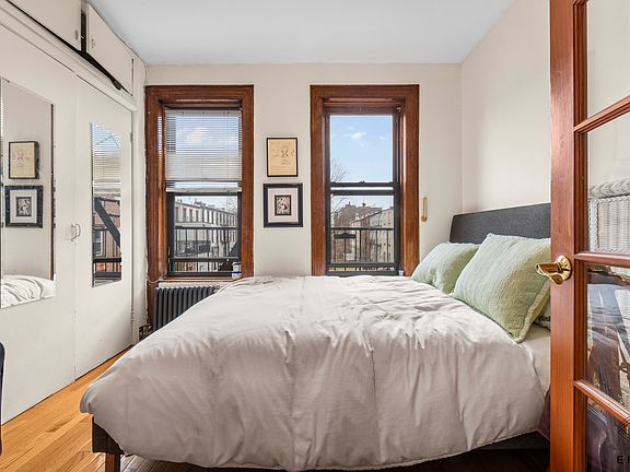 2nd image of 860 Marcy Ave APT 3F