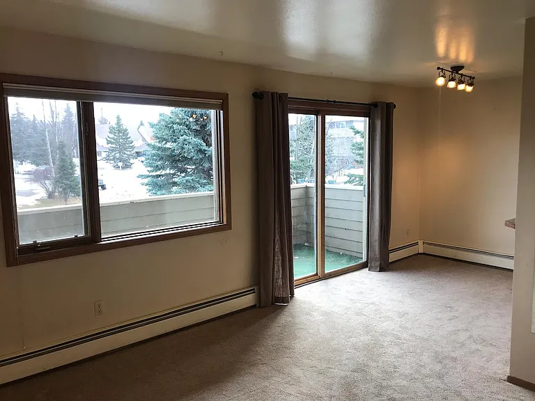 1820 Congress Cir #1 — Photo 2