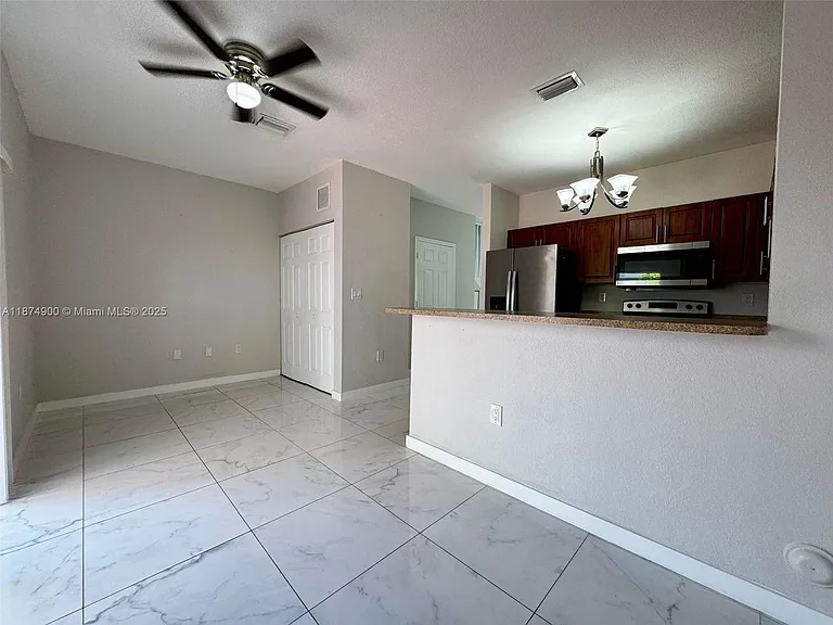 10968 SW 182nd Ln — Photo 5