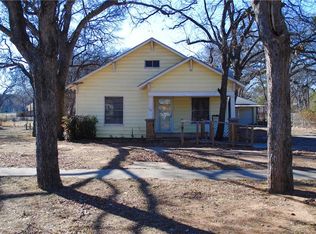 722 Plum St, Graham, TX 76450