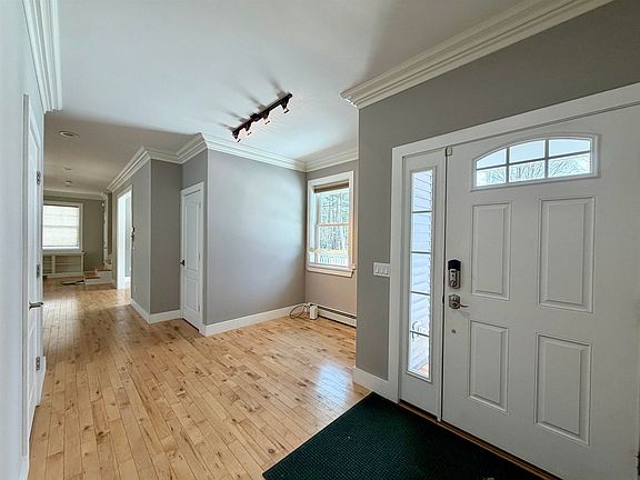 3rd image of 26 Shore Road