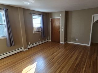 301 2nd St APT 5, Excelsior, MN 55331