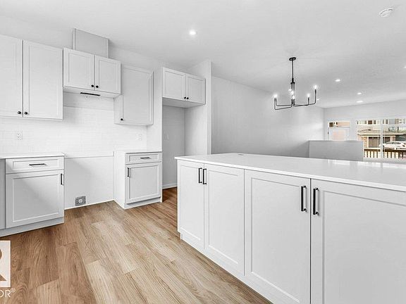4th image of 679 173rd Ave NW