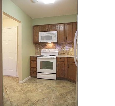 4th image of 415 W Jefferson Ave APT 102