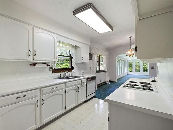 4th image of 9057 Kimball Ave NW