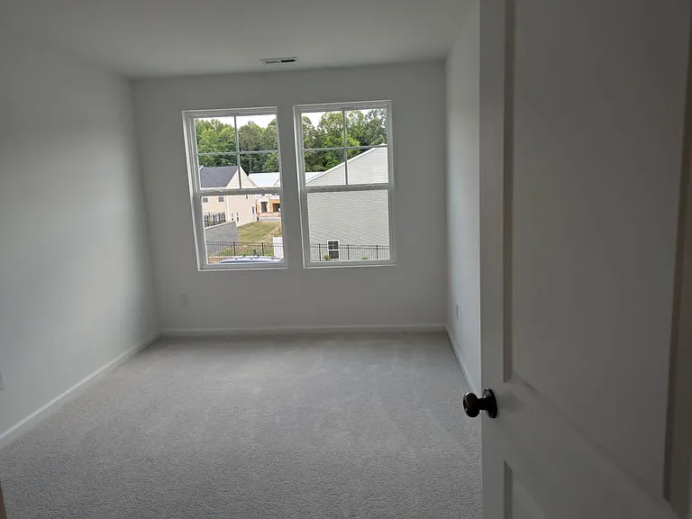 493 Fran Dr — Photo 8