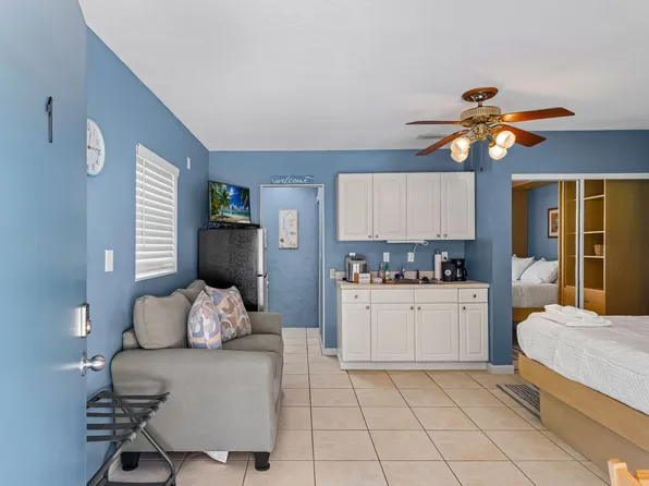 228 Butler Dr #Id1639563p, Satsuma, FL 32189