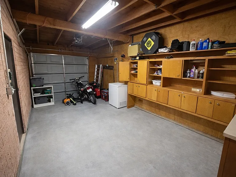 328 Melrose Dr — Photo 30