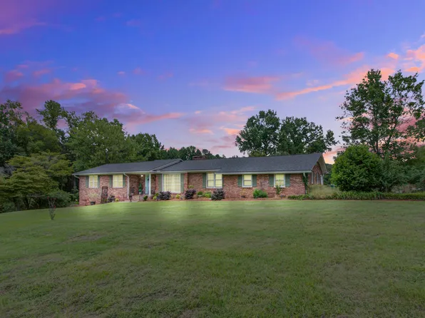 640 Pickwood Dr, Manning, SC 29102