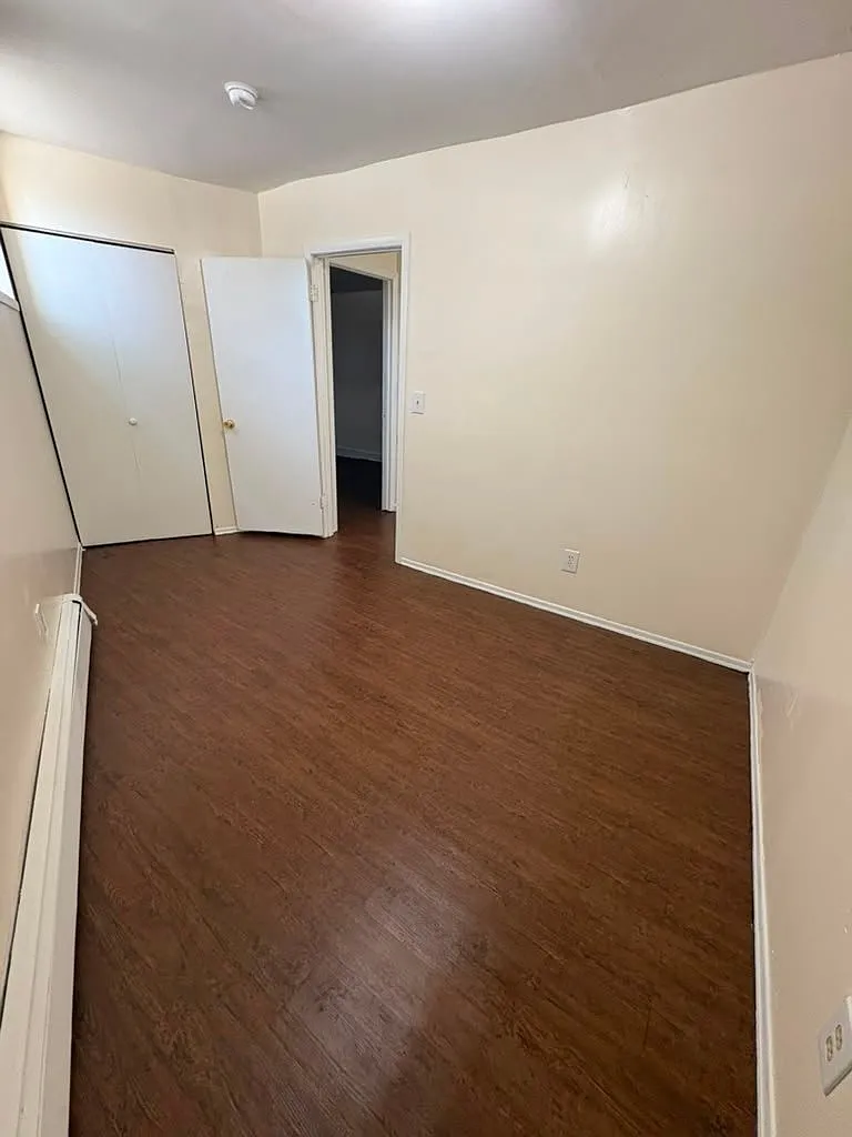 2 bed, 1.0 bath, $2,600 — Photo 2