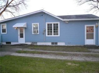 19 Mill St, Walker, IA 52352