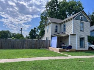 812 N Washington Ave, Iola, KS 66749