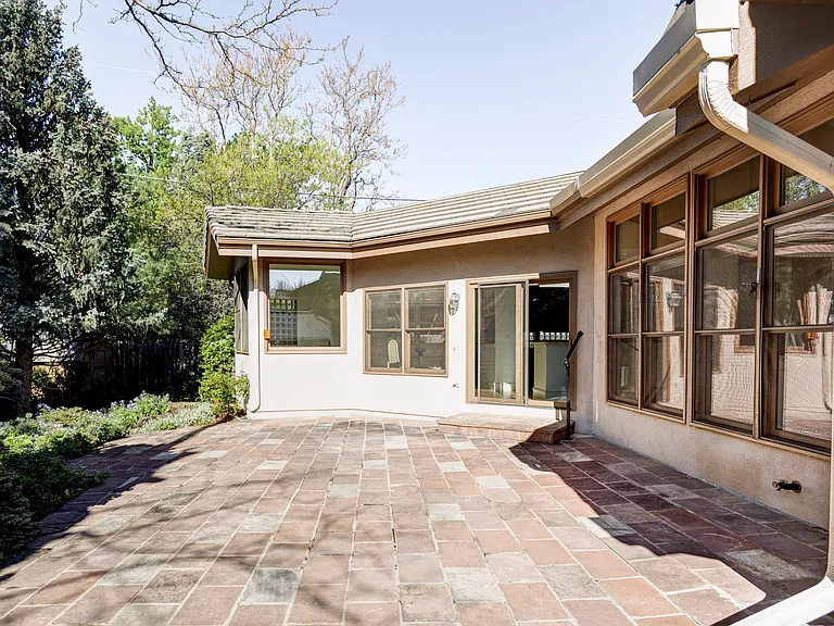 910 Kalmia Ave — Photo 20