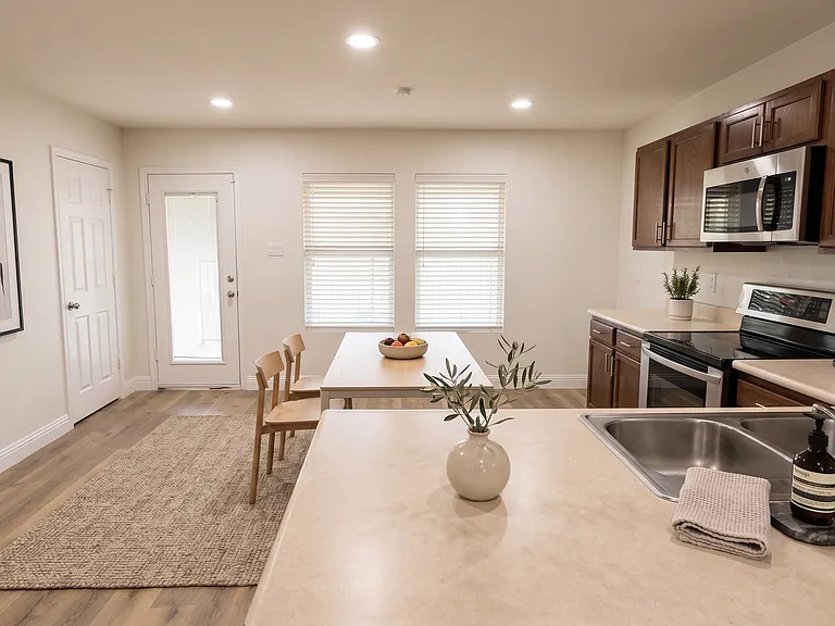 8111 Stowe Springs Ln — Photo 16