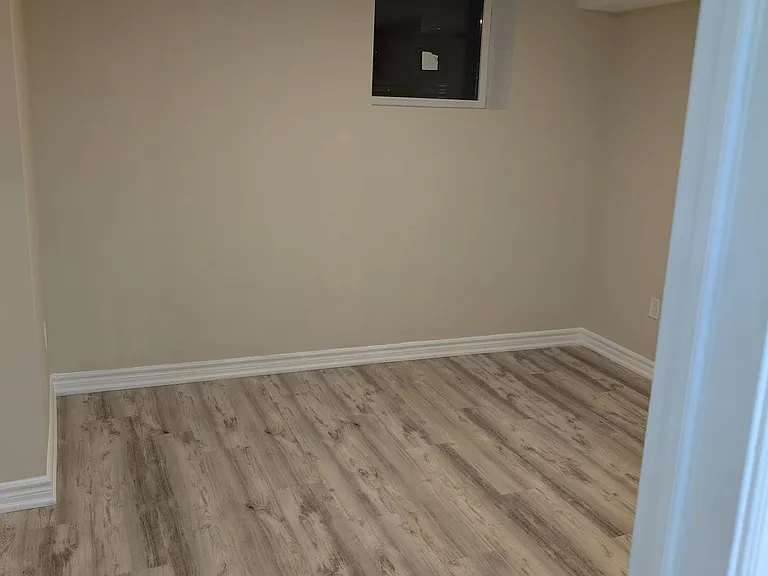 76 Samandria Ave — Photo 6