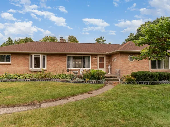 103 Lincoln Dr, Bay City, MI 48706