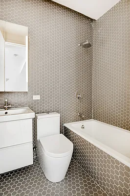 Rented by Compass | media 23