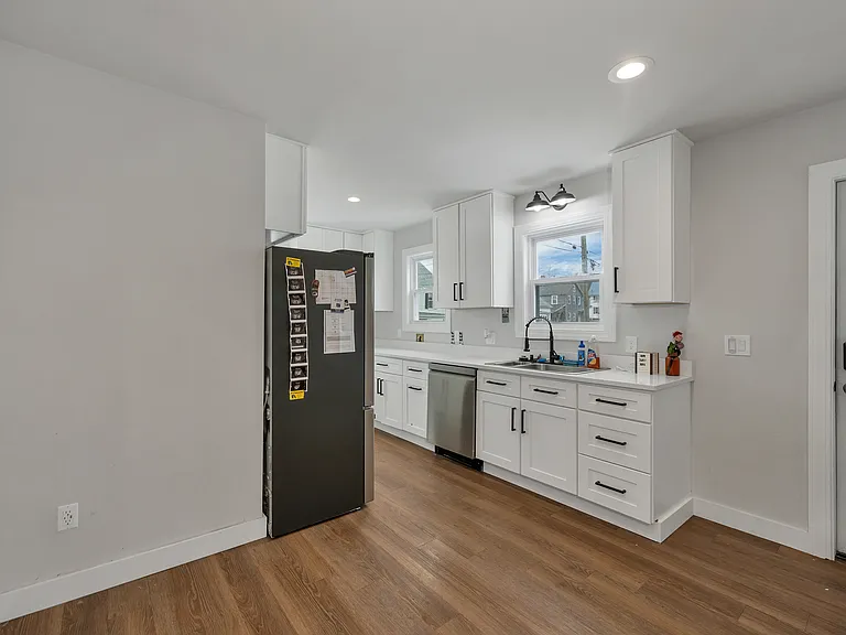 43 Franklin St — Photo 14