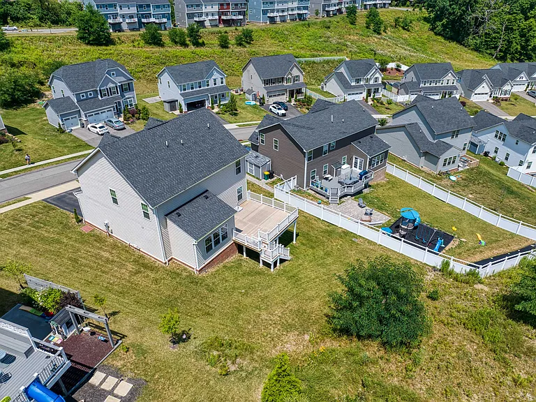 111 Pinevalley Dr — Photo 42