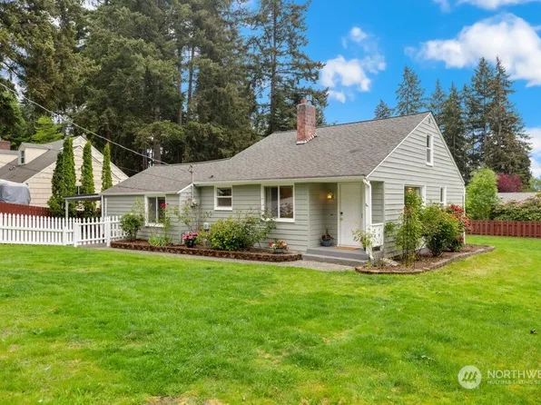 16012 33rd Avenue NE, Lake Forest Park, WA 98155