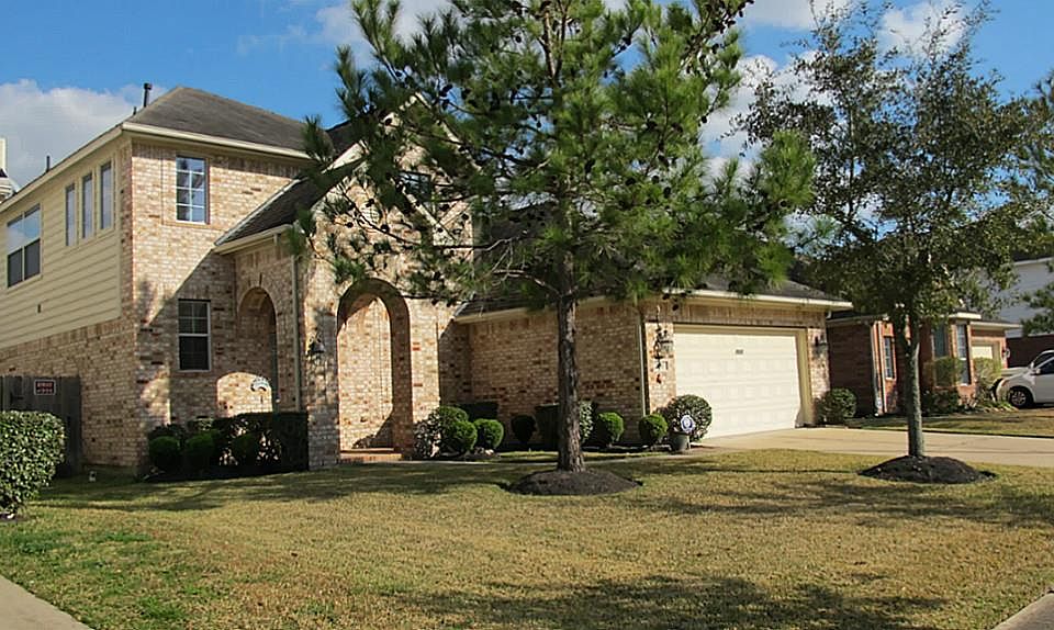1st image of 7023 Chatham Lake Ln