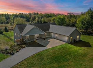 10303 N Harold Dr, Brooklyn, WI 53521