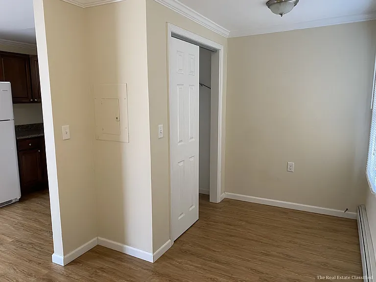 67 Fremont Ave #B1 — Photo 4
