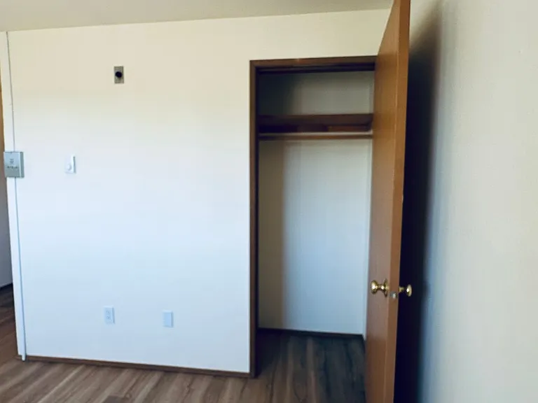 The Shannon Apartments — Photo 11