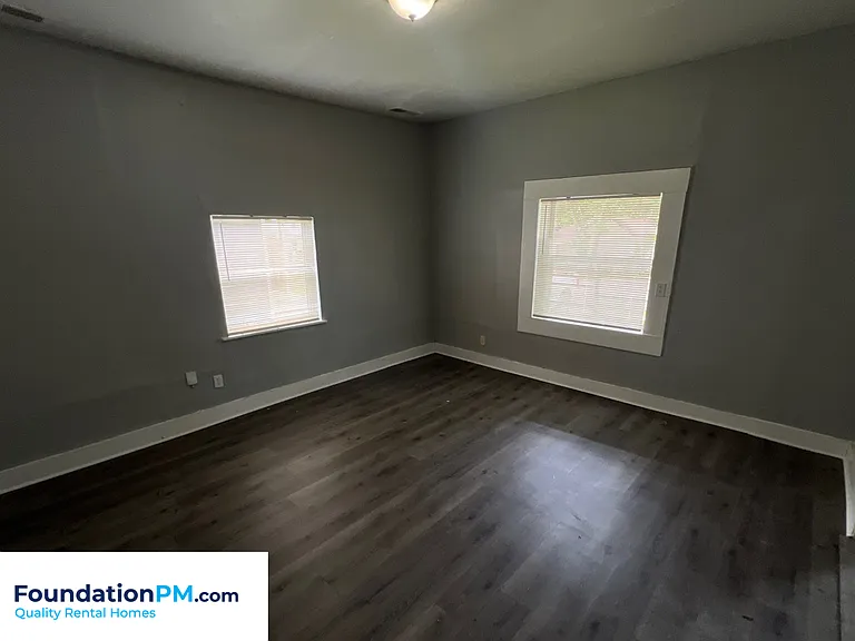 2632 Harvard Ave — Photo 8