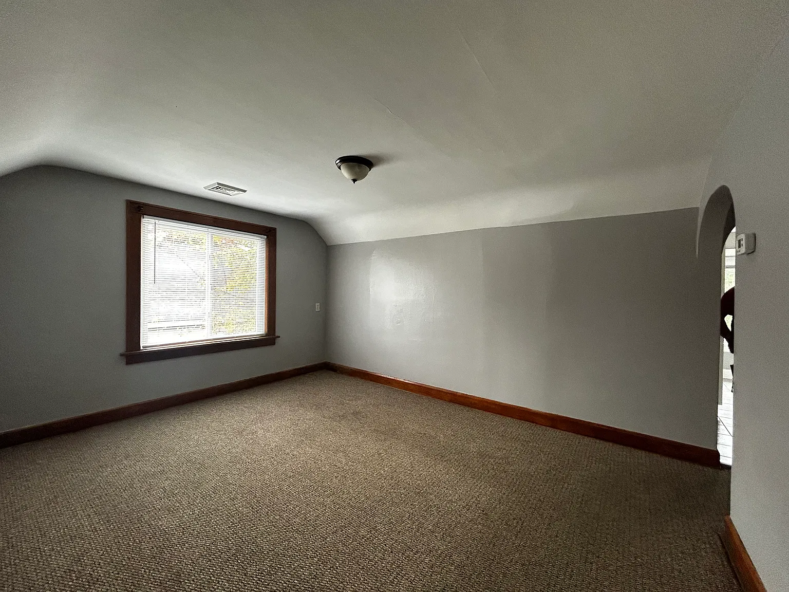 2 bed, $1,050 — Photo 4