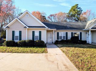 102 Cottage Ct, Youngsville, NC 27596
