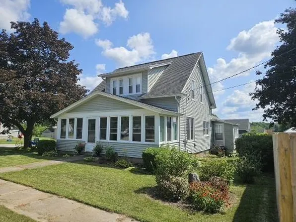 W6449 E Oak St, Dalton, WI 53926