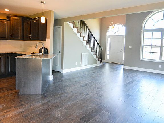 4th image of 541 Sitka Lot 205