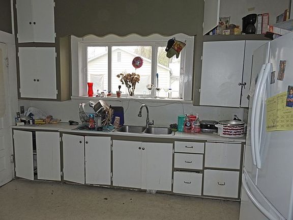 5th image of 1628 Isaacs Ave