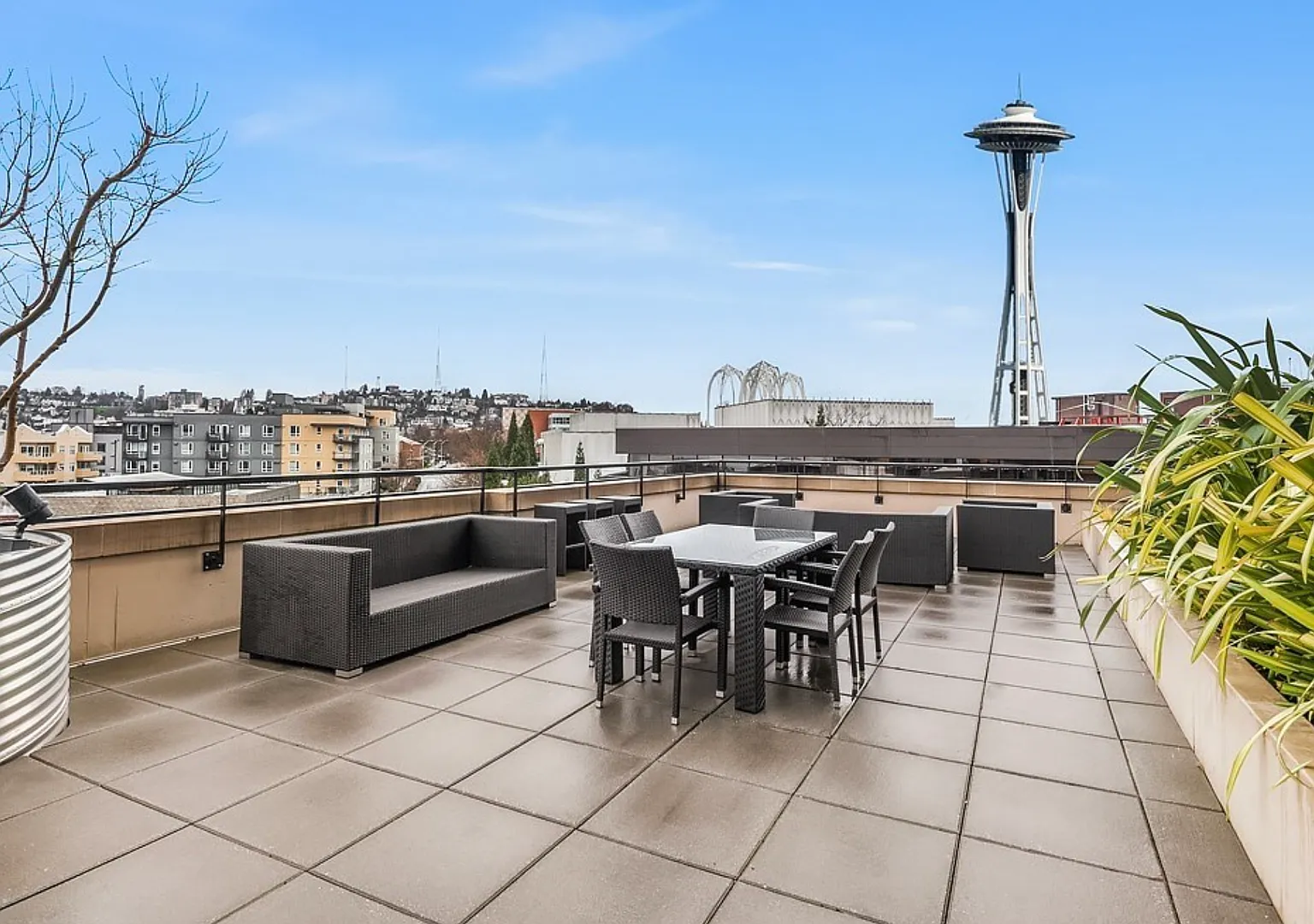 One-Bedroom Condo located in Prime Area of Downtown — Photo 1