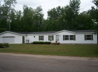 6358 Hillcrest Dr, Manistique, MI 49854