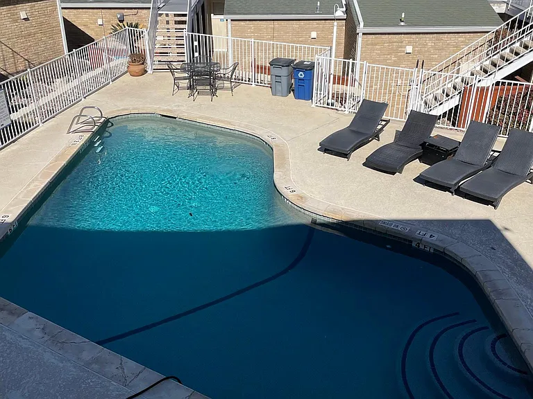1818 S Lakeshore Blvd #32 — Photo 4