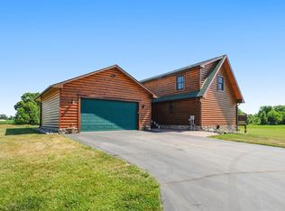 10419 McCreery Rd, Munith, MI 49259