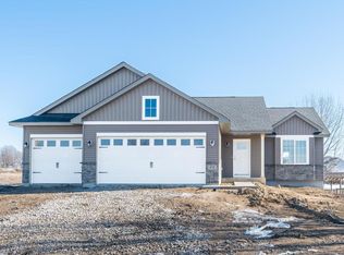 418 Prairie View Dr, Cologne, MN 55322