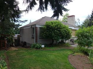 3709 SW Henderson St, Seattle, WA 98126