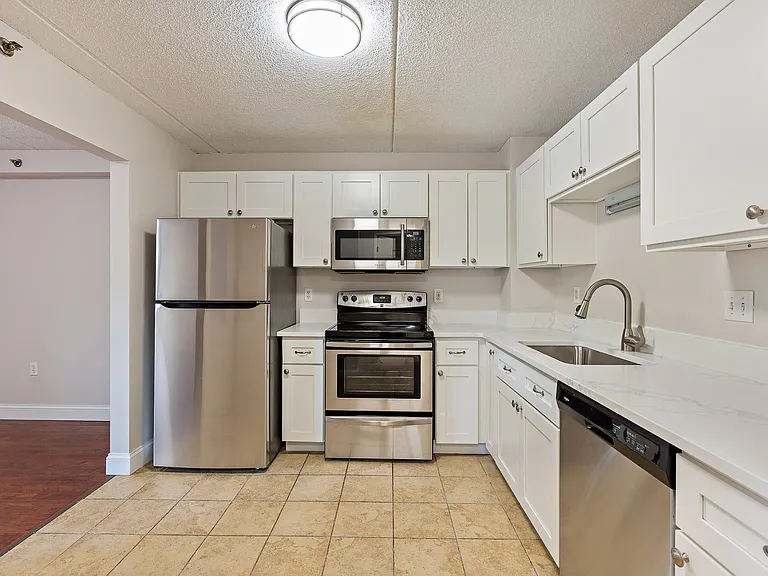 200 Cove Way #217 — Photo 3