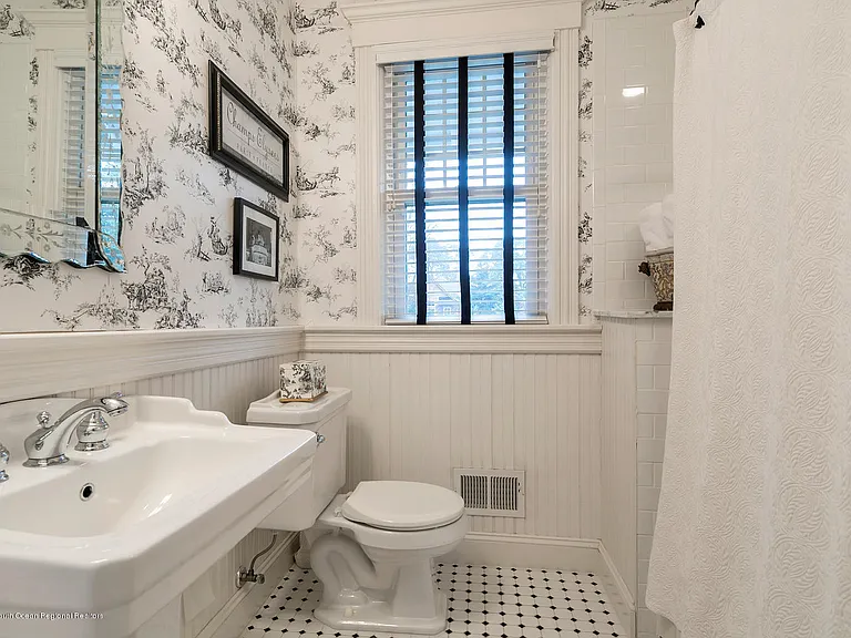 408 Tuttle Ave — Photo 25