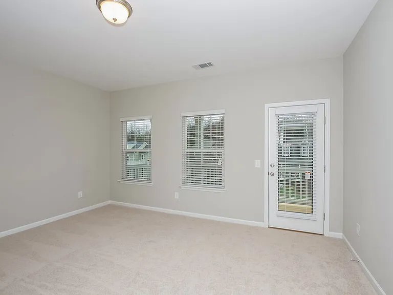 3270 Keady Mill Loop — Photo 2