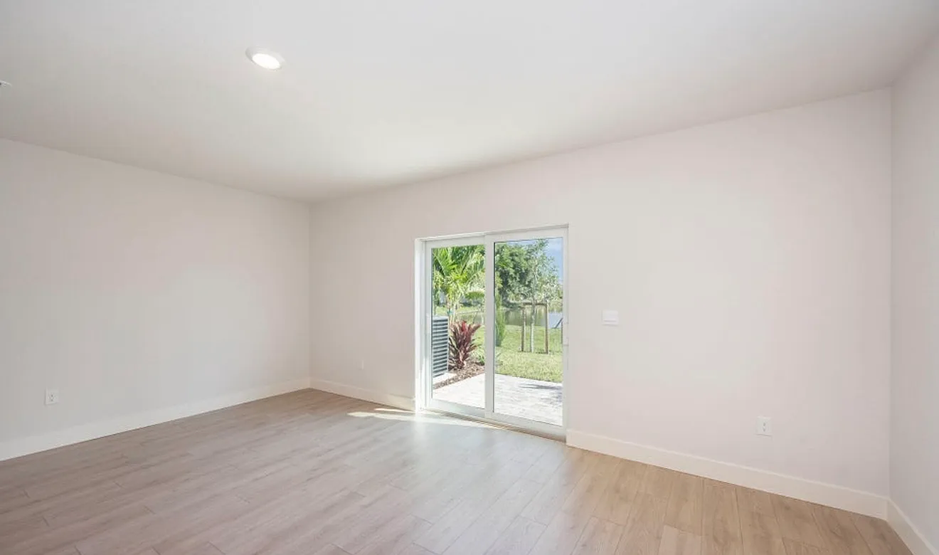 3 bed, 2.5 bath, 1463 sqft, $2,399 — Photo 2